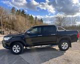 Toyota Hilux 2.4D 4x4 Double Cab Duty Comfort - schwarze Toyota Hilux