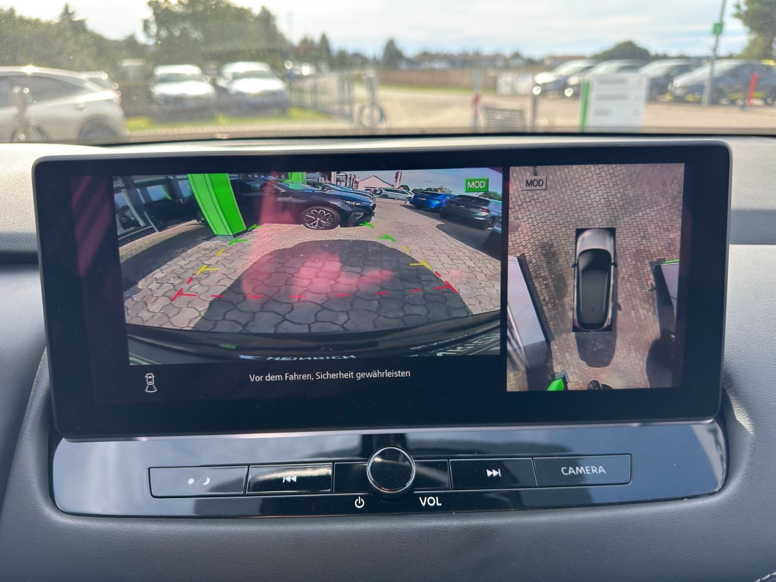 Fahrzeugabbildung Nissan Qashqai 1.5 VC-T N-Connecta*360°Cam*NAVI*eHeck