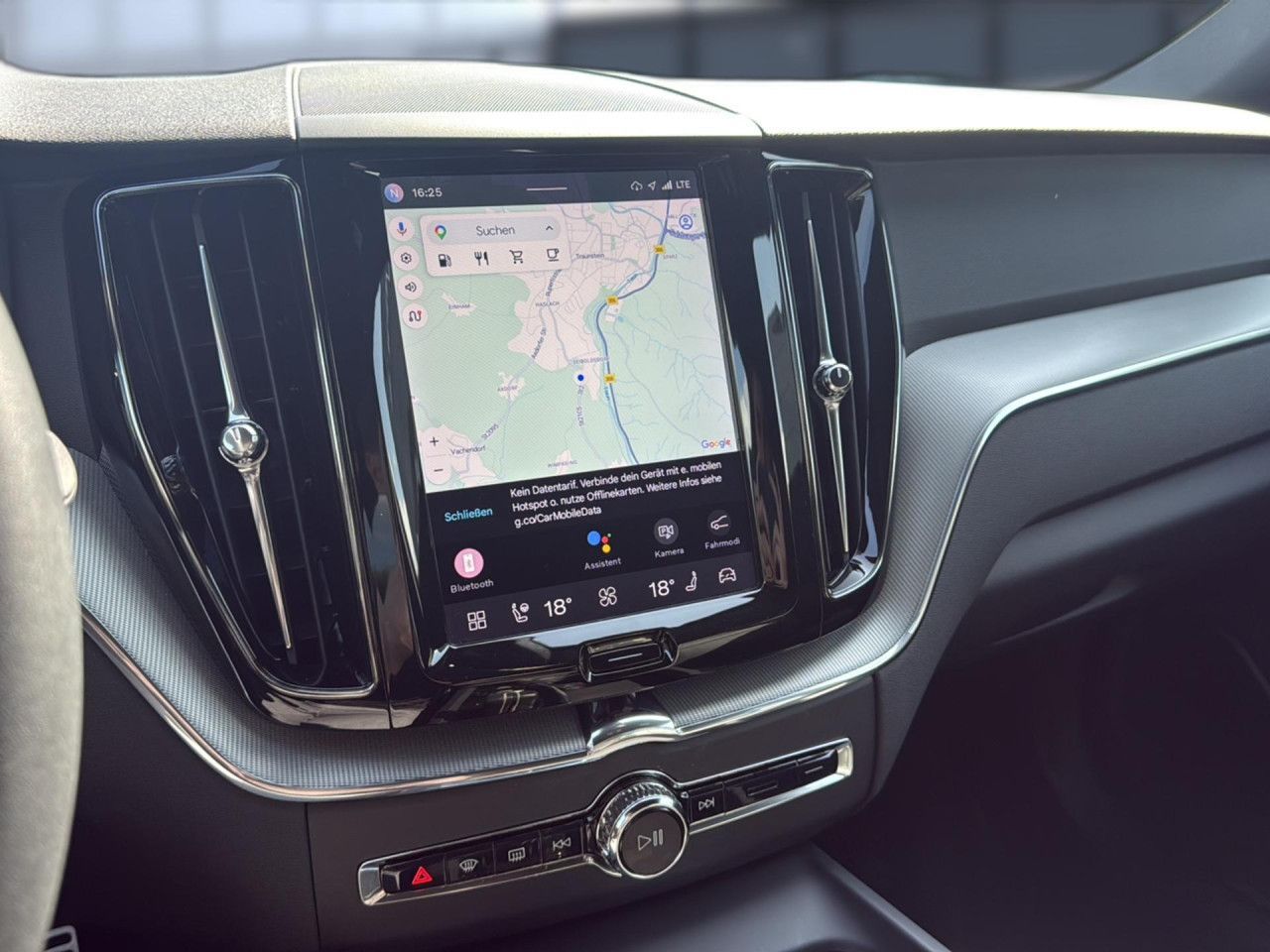 Volvo XC 60 R Design 2WD Bluetooth Navi LED Klima foto 15