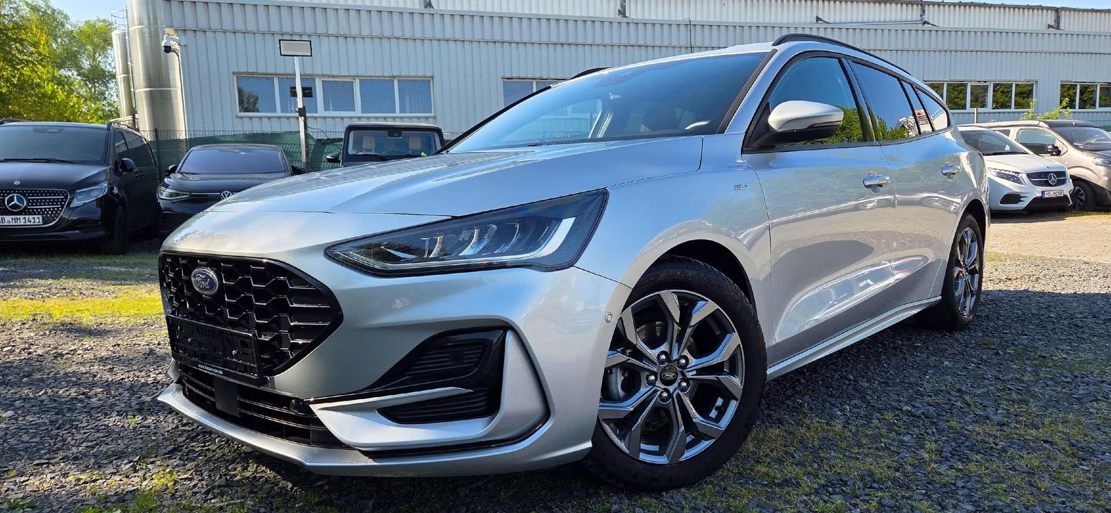 Ford Focus Turnier 1.0 EcoBoost ST-Line X AHK*HeadUp