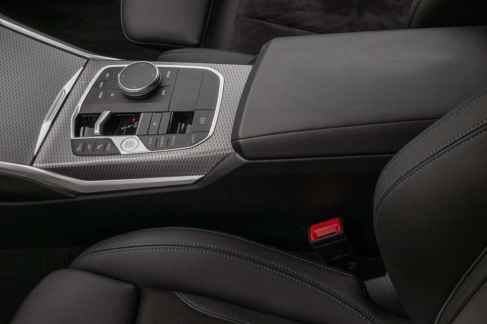 BMW 330 - Bild 9