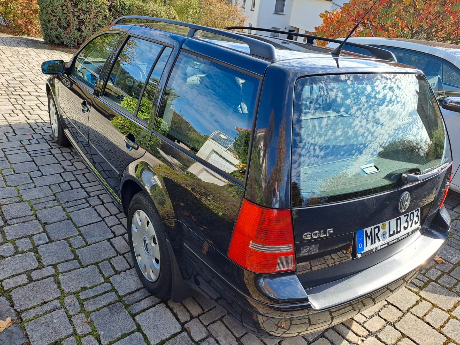 Volkswagen Golf 2004 — двигун 1.598 cm³, 105 HP (77kW)