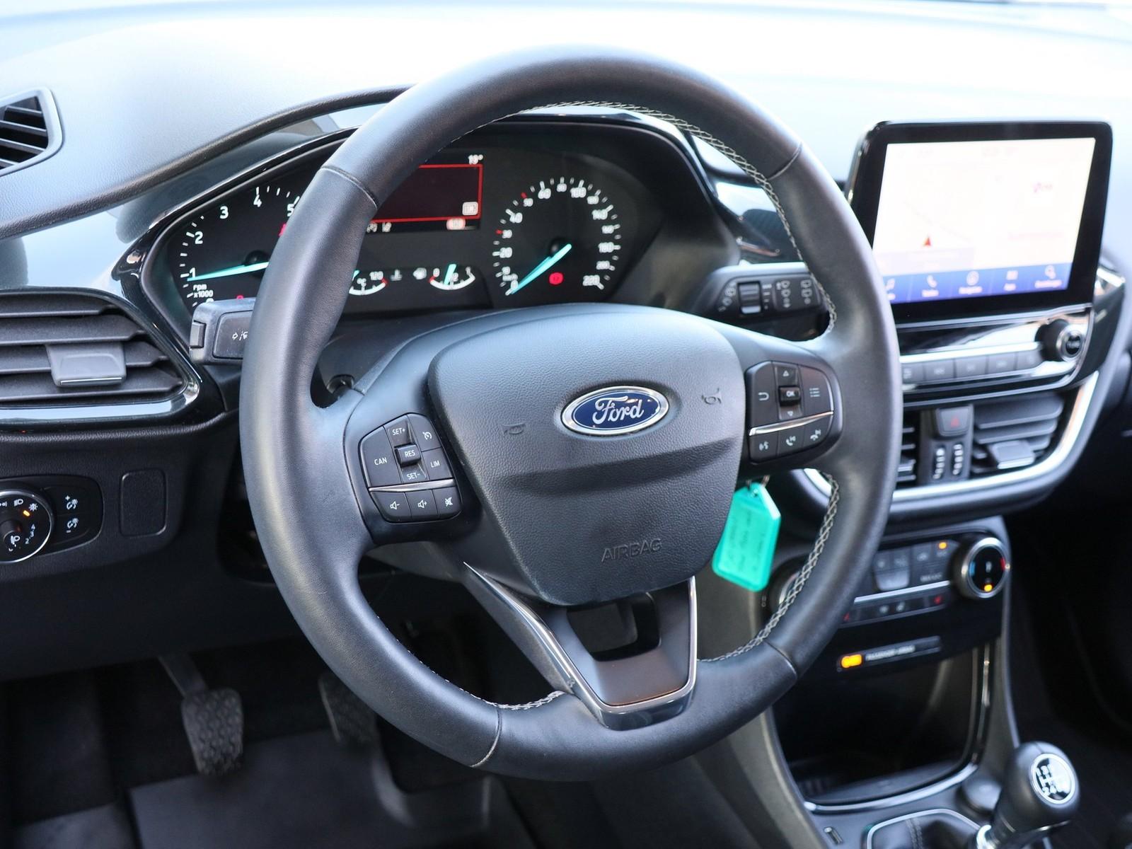 Ford Puma Titanium Ganzjahresreifen, Navi