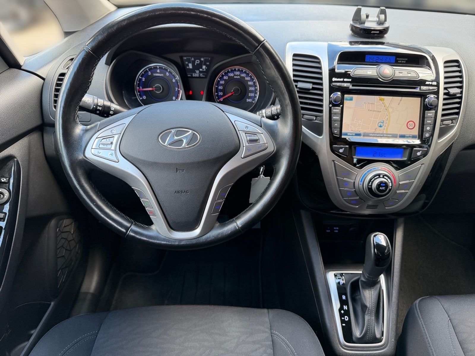 Fahrzeugabbildung Hyundai ix20 1.6 Automatik Space Plus Navi