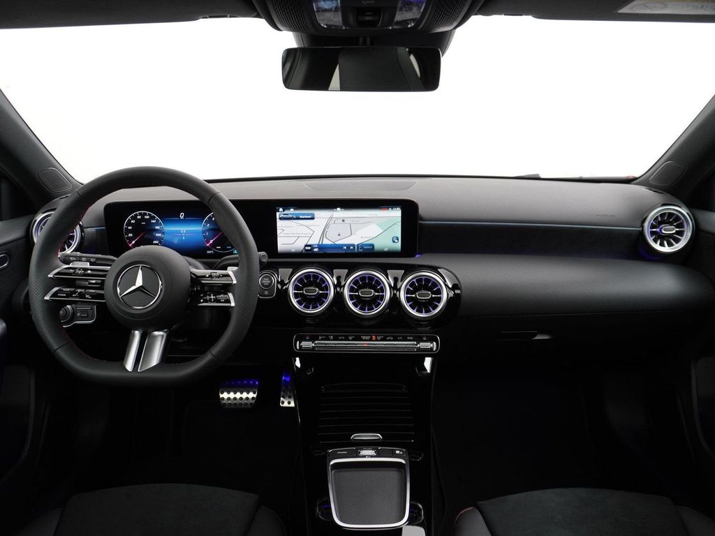Mercedes-Benz A 180 Star Edition AMG Line | Panorama - Schiebe