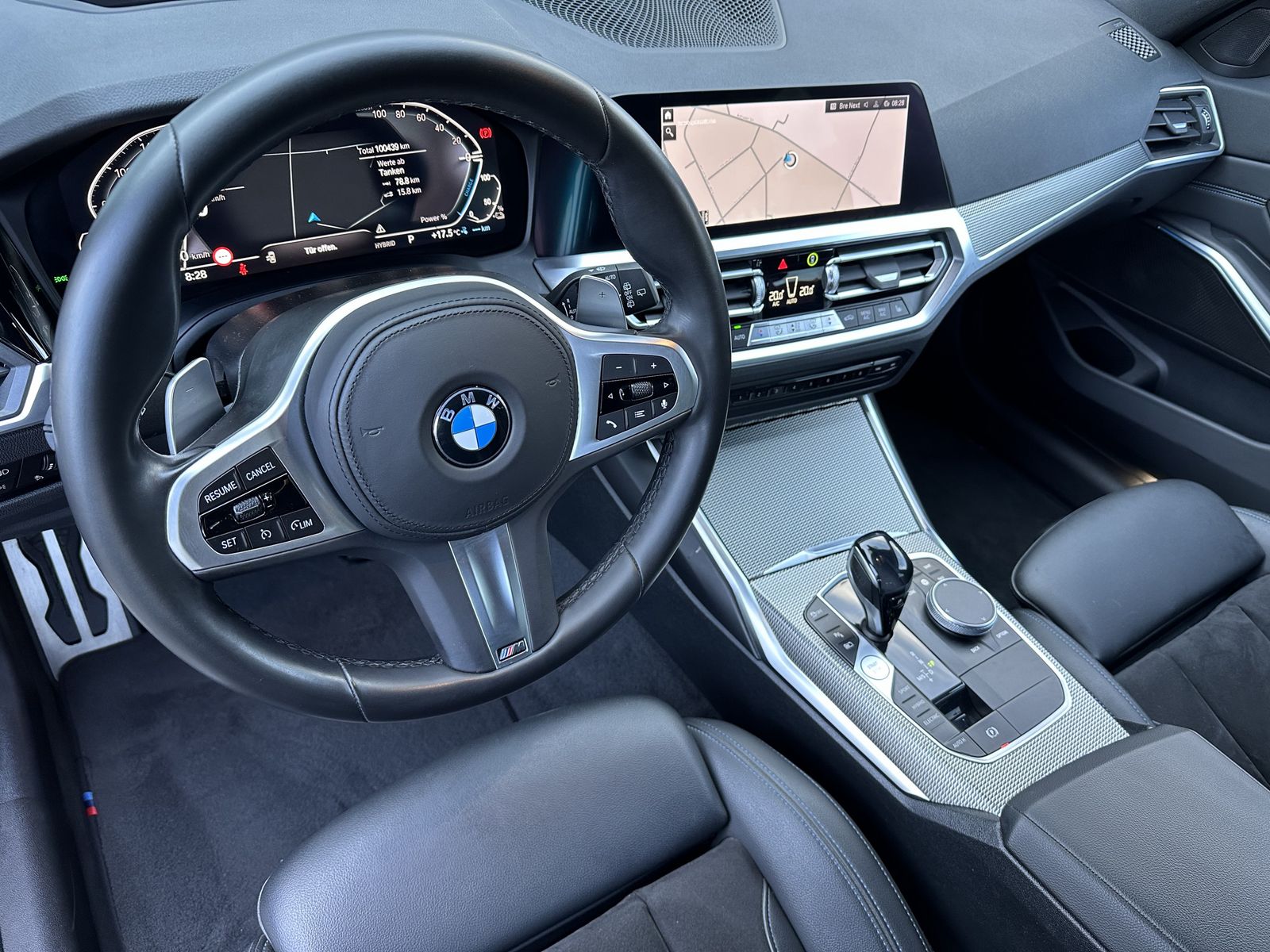 Fahrzeugabbildung BMW 330e Touring M-Sport NAV+LED+HUD+HIFI+19ZOLL+1HD