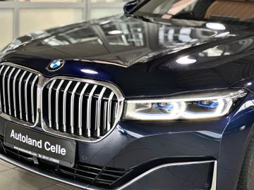 Fahrzeugabbildung BMW 750i xD SoftCl DisplKey ACC 360° HUD H/K Massage