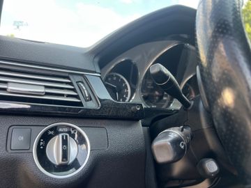 Mercedes E 220 - 11