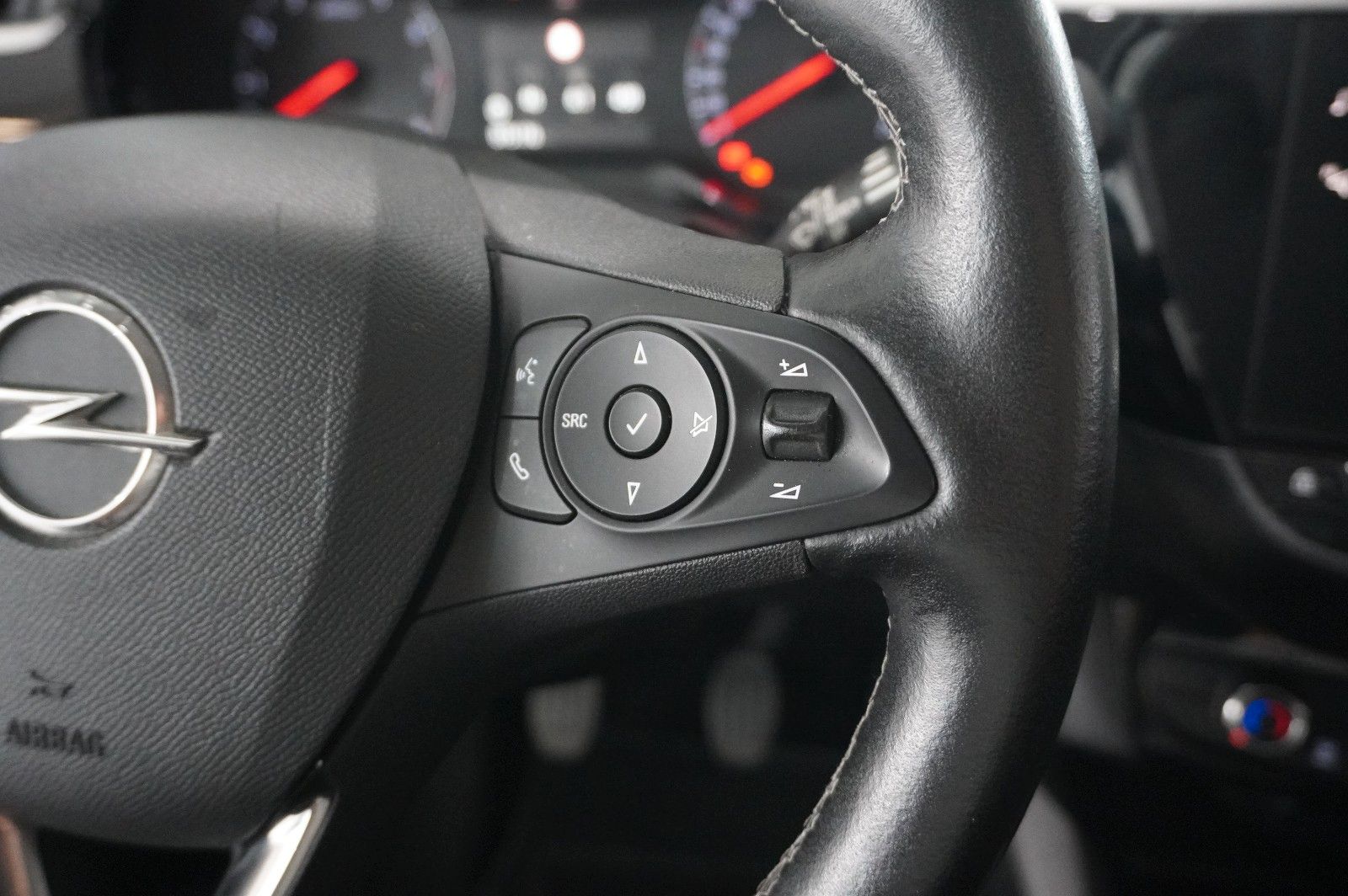 Fahrzeugabbildung Opel Corsa F 1.2 ELEGANCE NAVI/LED/TEMP./SPORT/DAB+