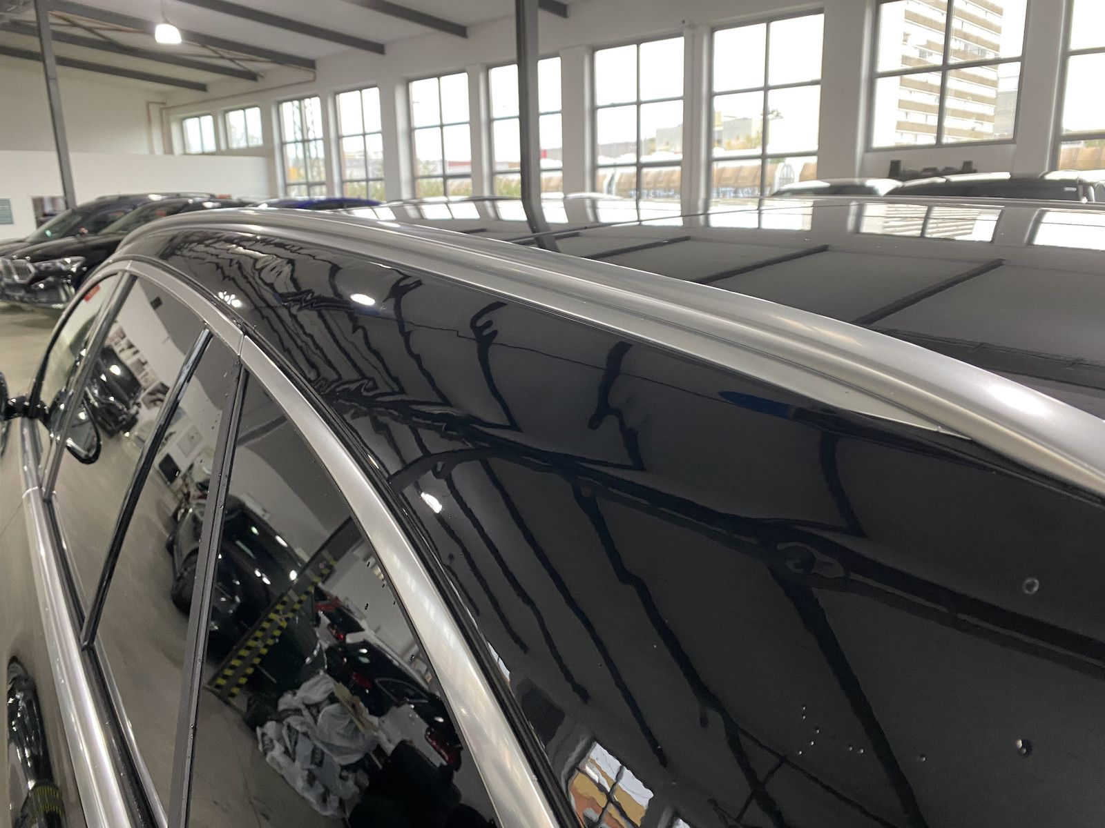 Fahrzeugabbildung Mercedes-Benz E 220 d T 4M Exclusiv/HYPER/PANO/Leder/Pano/DIS/