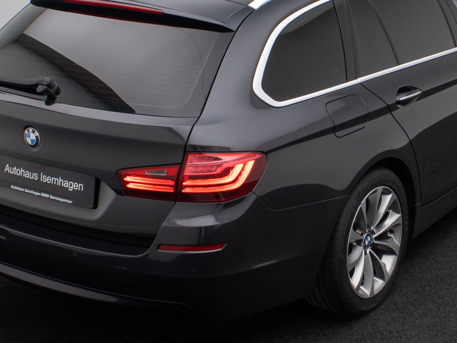 Fahrzeugabbildung BMW 530d xD Modern Line AHK HUD HiFi Leder Standheiz