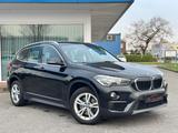 BMW X1 2.0 Automatik PDC Tempomat - BMW X1: Schwarz