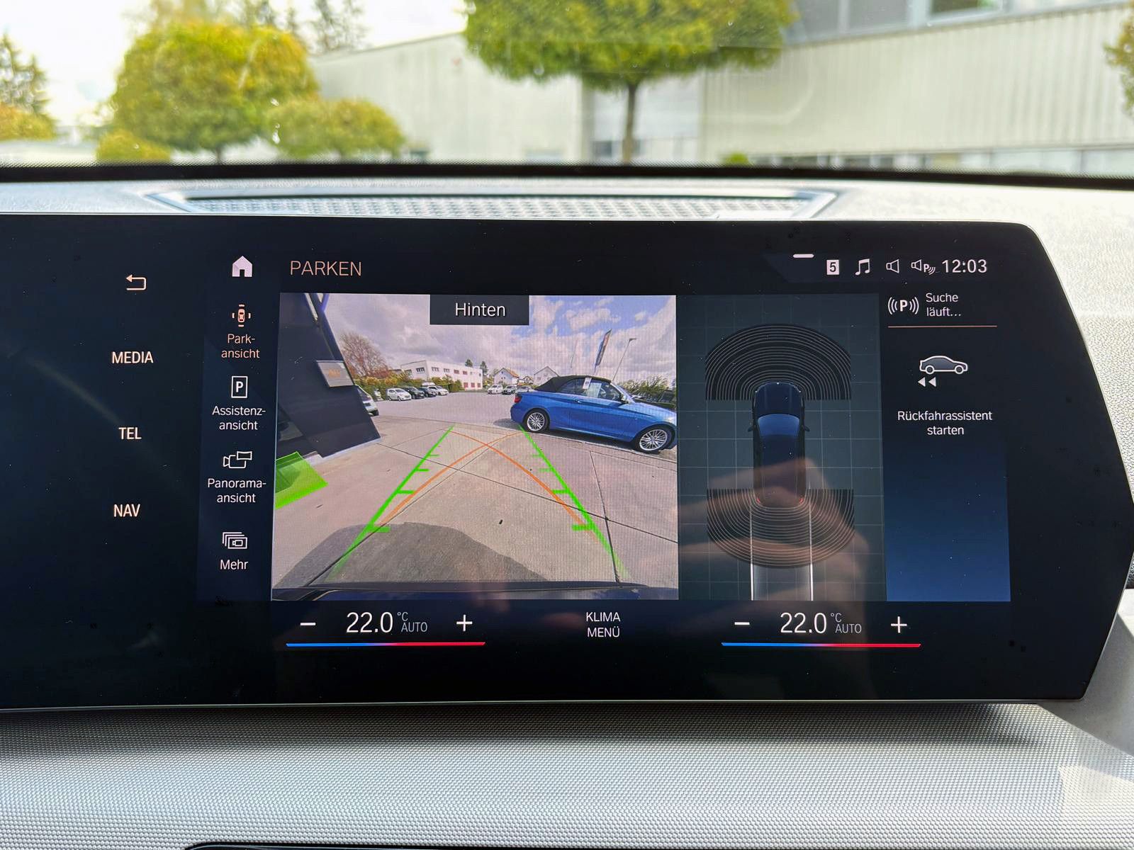 Fahrzeugabbildung BMW X1 sDrive 18i Steptr. ACC KAM PDC LED NAV AHK