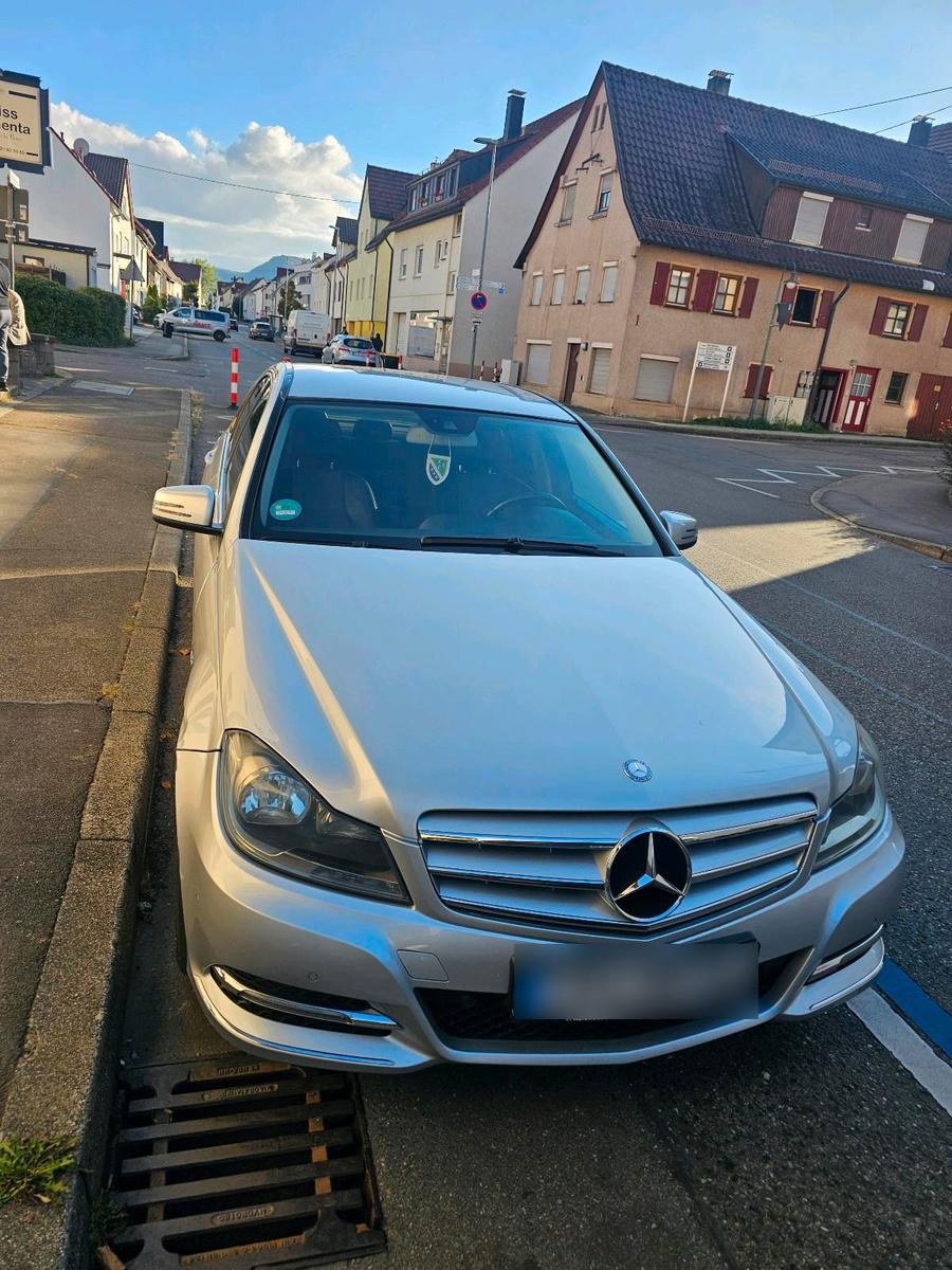Mercedes-Benz C 220