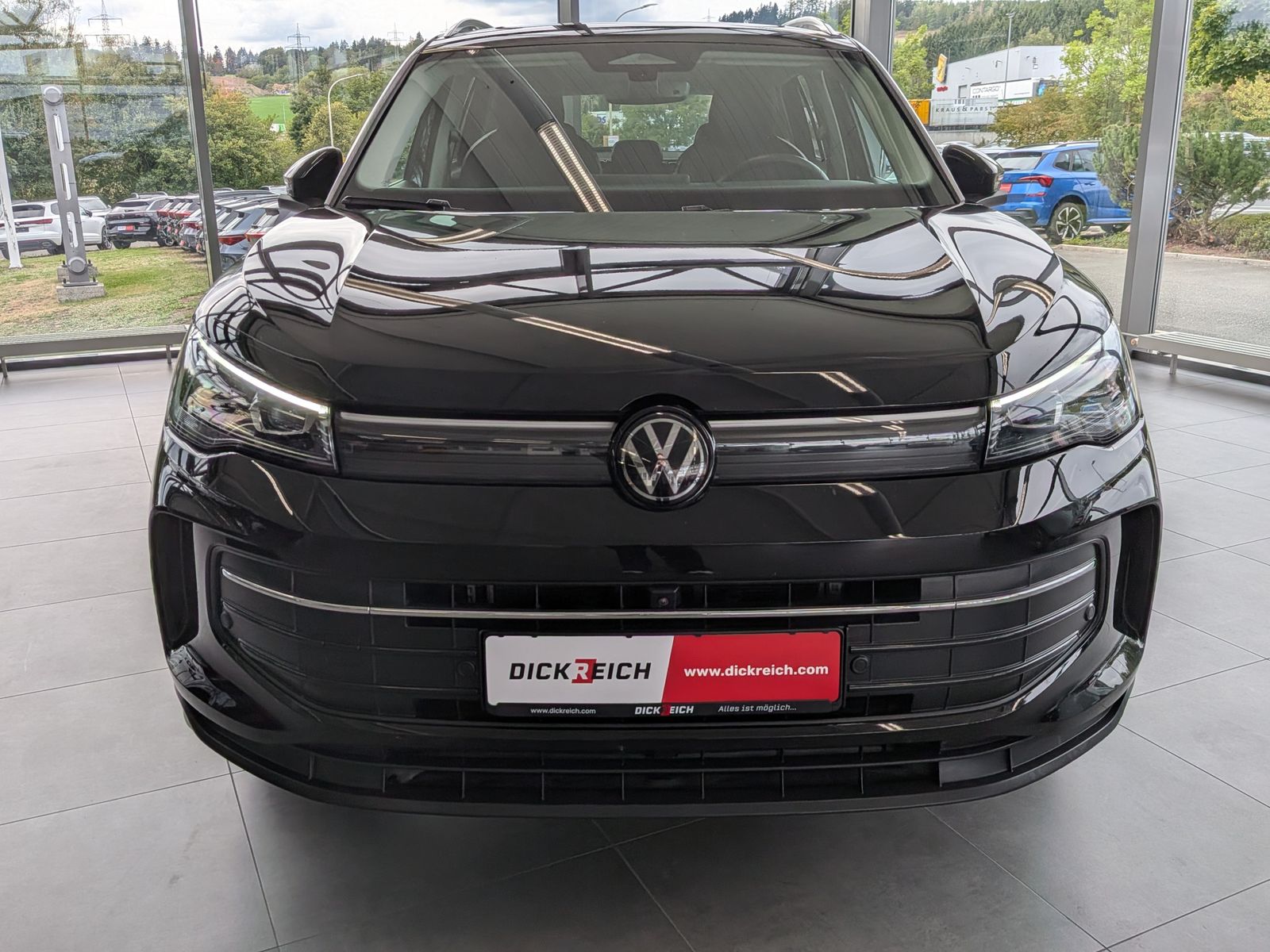 Fahrzeugabbildung Volkswagen Tiguan 1.5 eTSI ENERGY HD-Matrix 360 Pano AHK 19