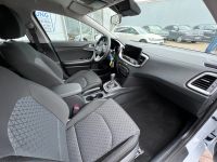 KIA Ceed 1.0 T-GDI SHZ NAVI DAB SPURHALTE KAM 7J-GAR bei Autohaus Landmann & Maier OHG