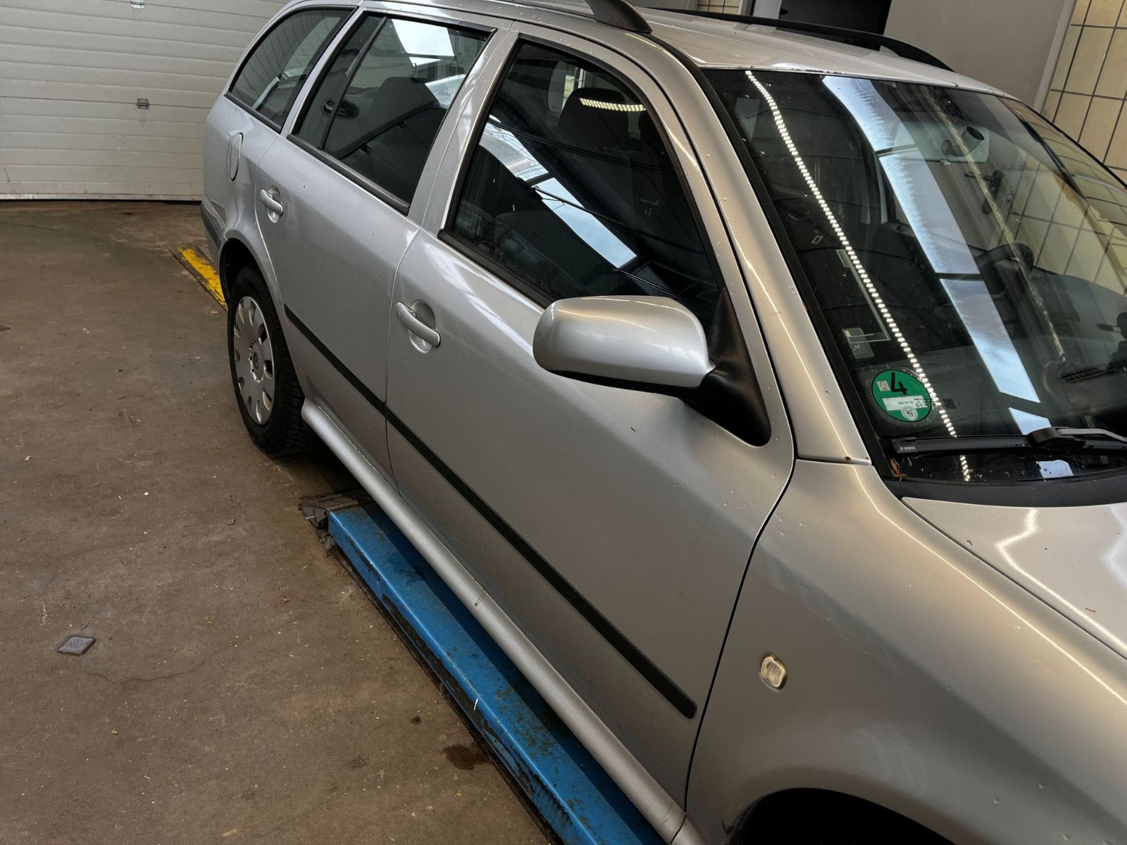 Fahrzeugabbildung SKODA Octavia Combi Tour 1,9 TDI