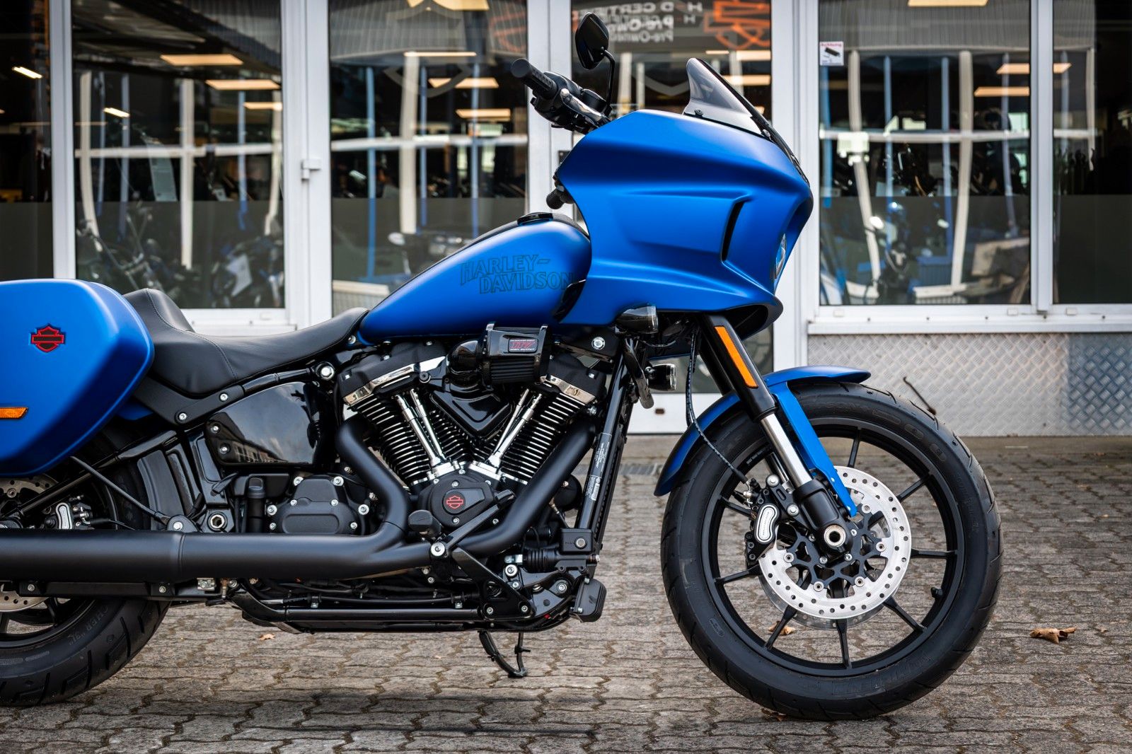 Fahrzeugabbildung Harley-Davidson FXLRST LOW RIDER ST 117 MY26