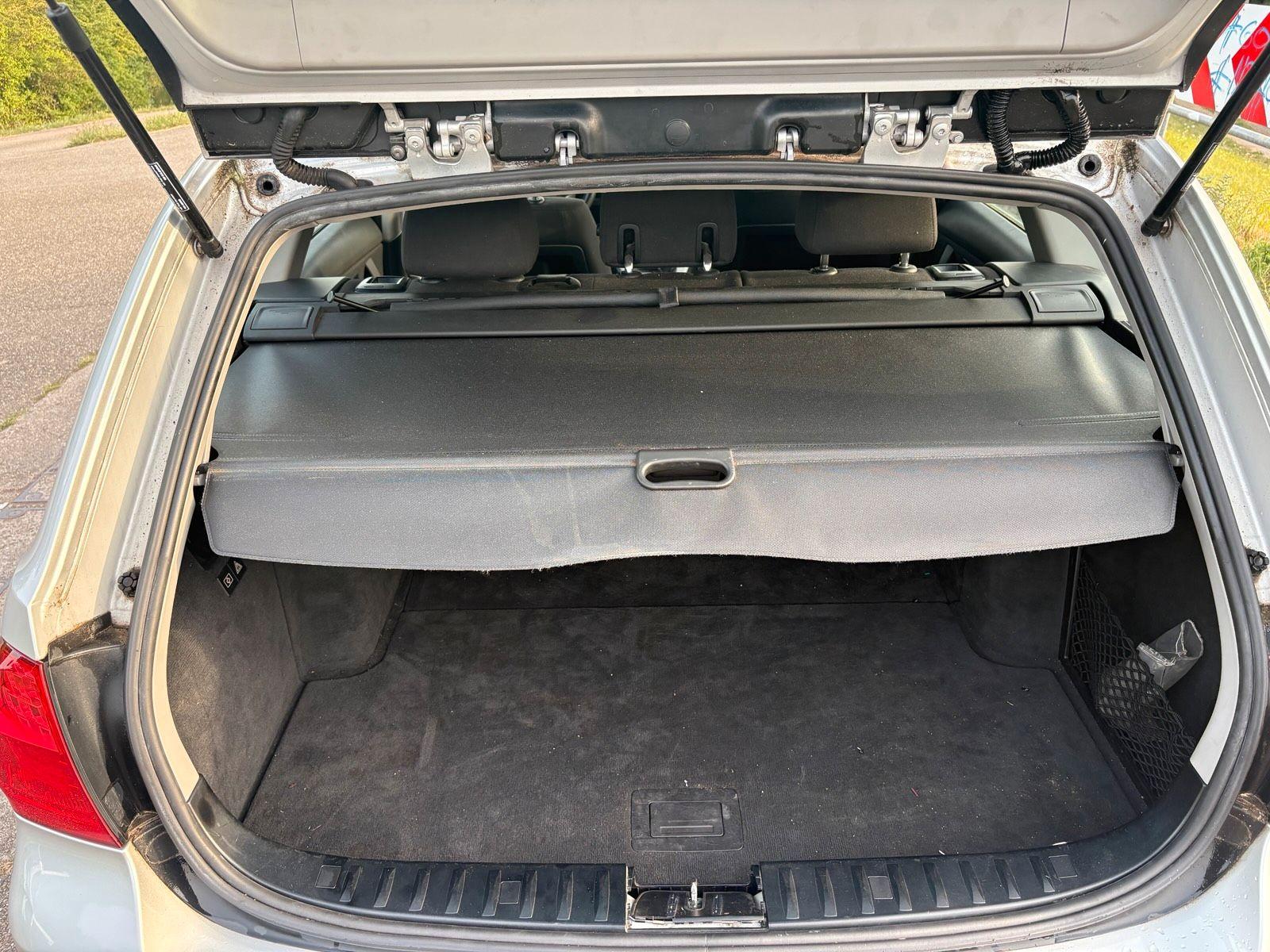BMW 318 2010 — photo 5