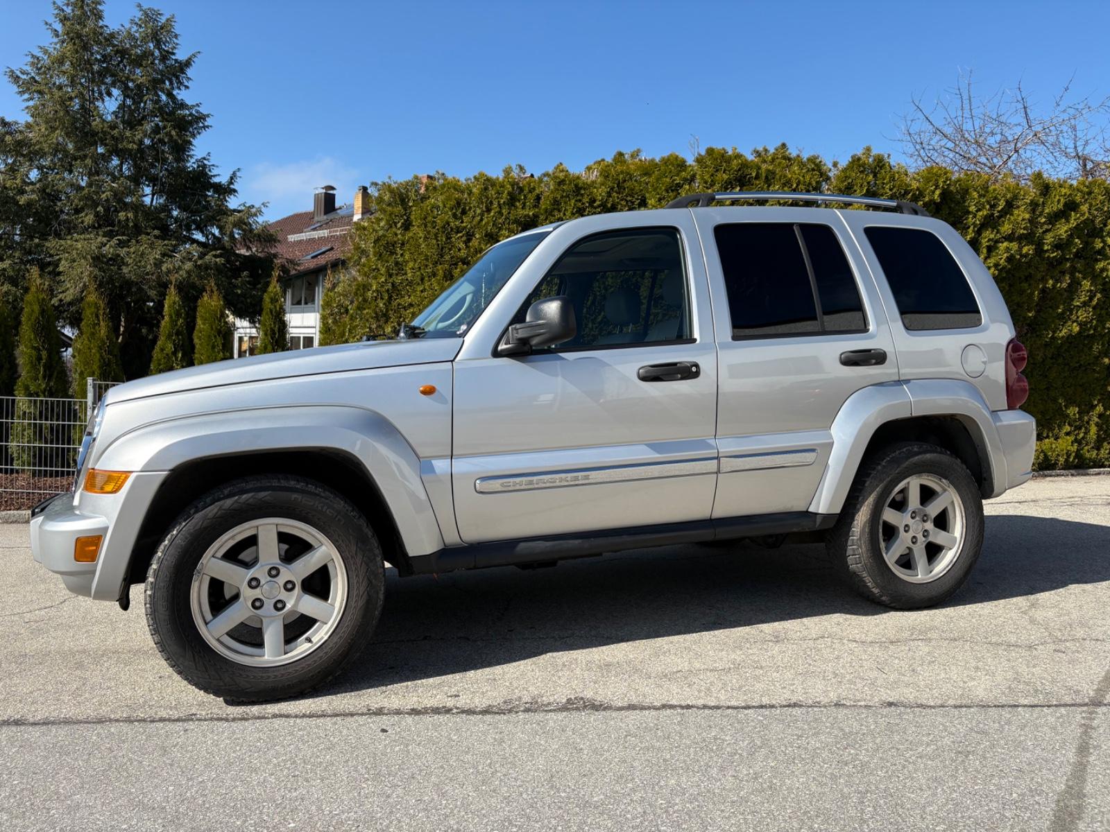 Jeep Cherokee 2.8 CRD Sport