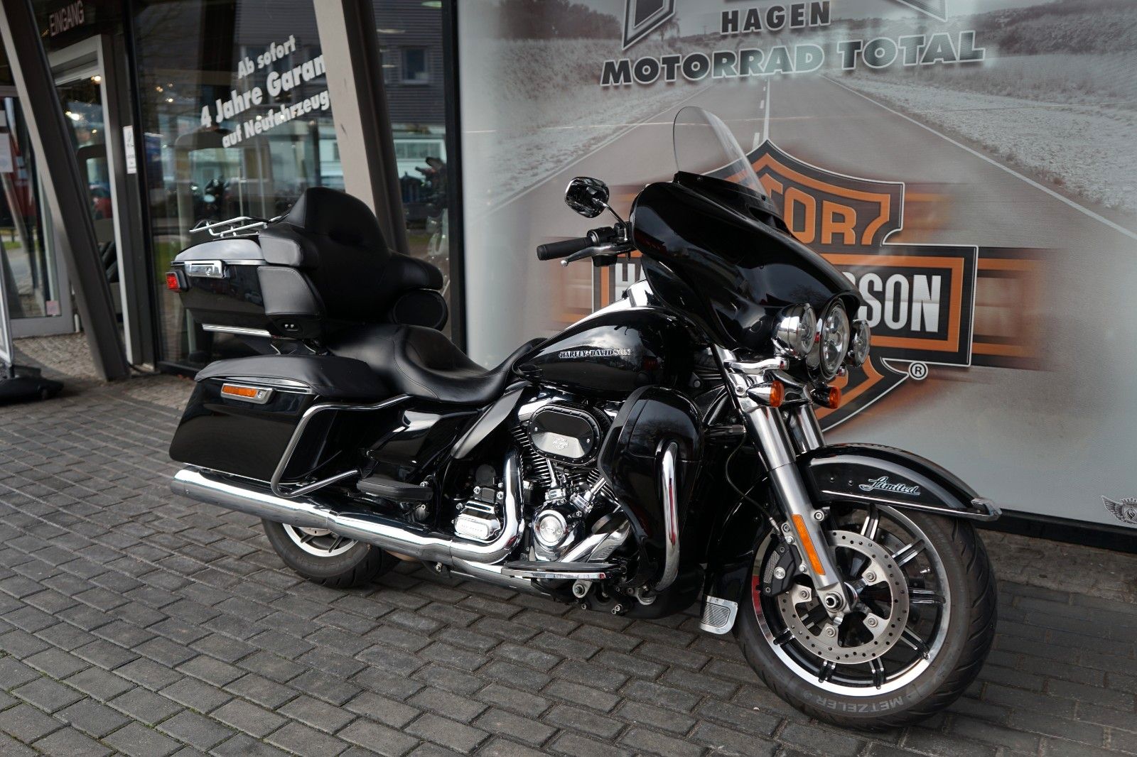 Fahrzeugabbildung Harley-Davidson FLHTKL Ultra Limited Low # 5HD1 # Screamin Eagle