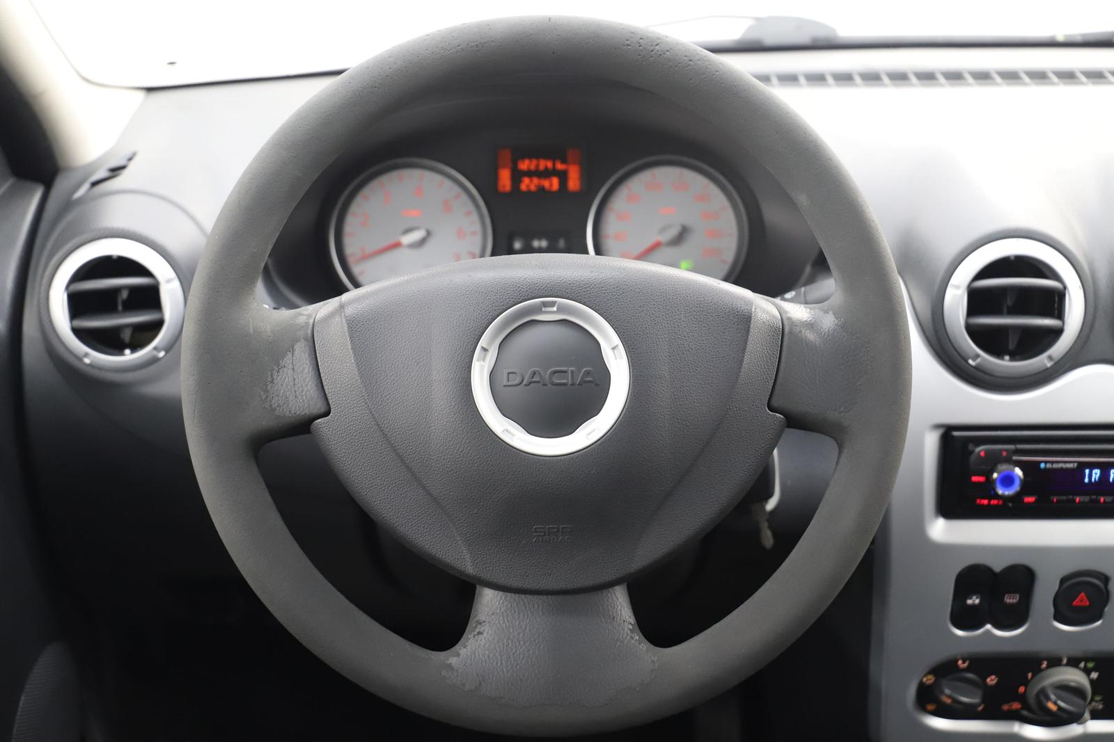 Dacia Logan 2009 — photo 18