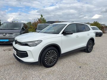 Volkswagen Tiguan - 2