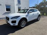 Jaguar E-Pace E-PACE Basis - weiße Jaguar E-Pace