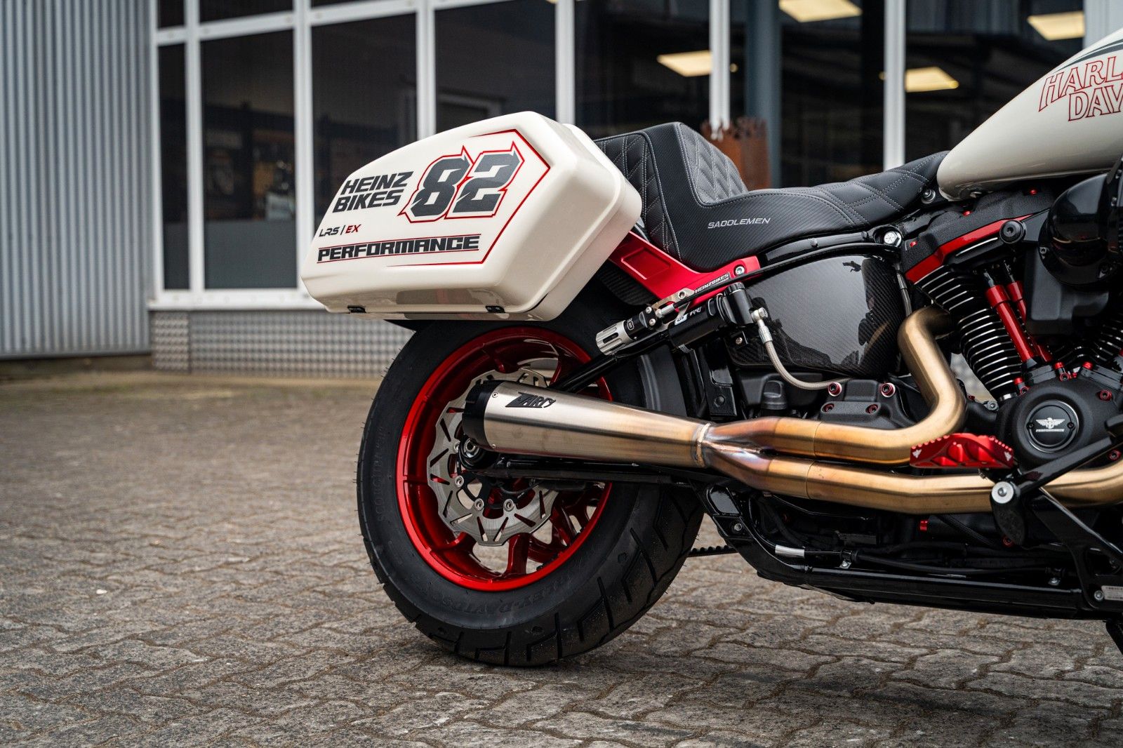 Fahrzeugabbildung Harley-Davidson FXLRS Low RiderS Extreme- Clubstyle Bike 1of1