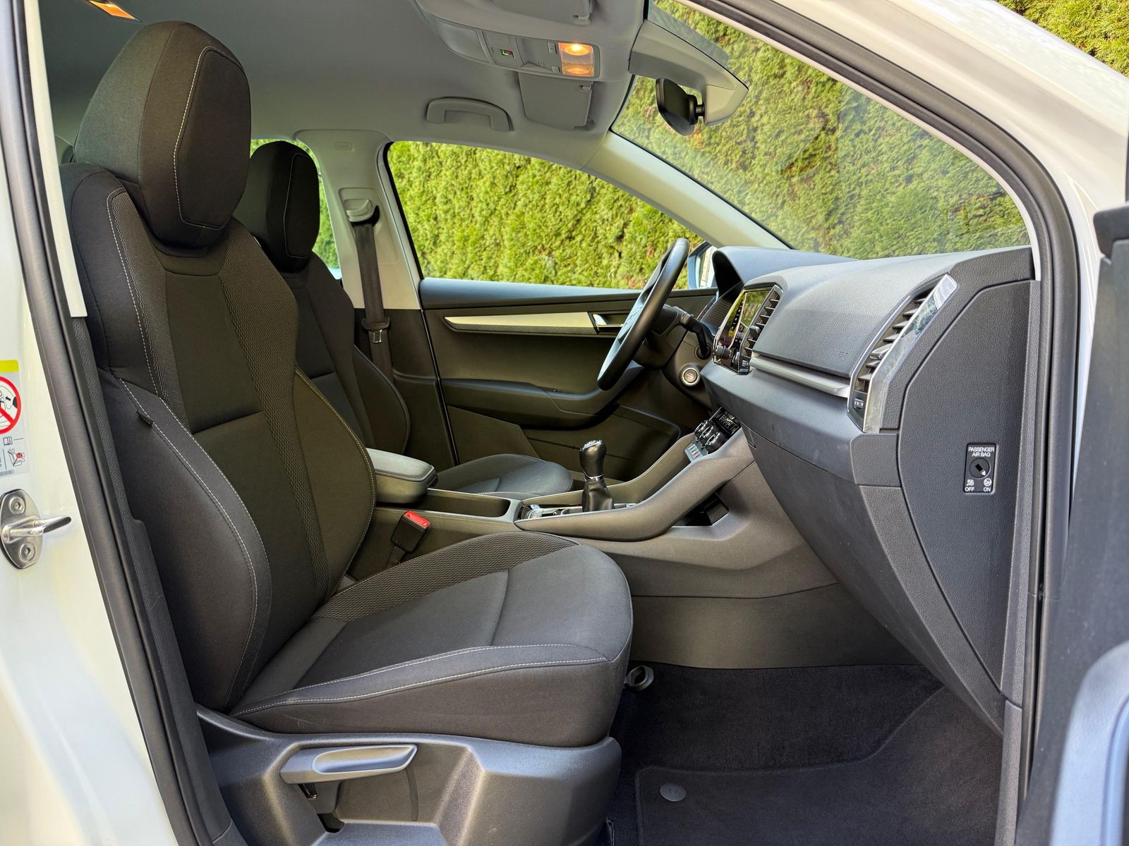 Fahrzeugabbildung SKODA Karoq 1.5 TSI Ambition LED+KAMERA+VIRT+CARPL+DAB