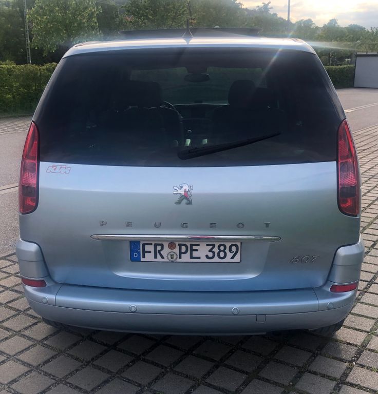 Peugeot 807