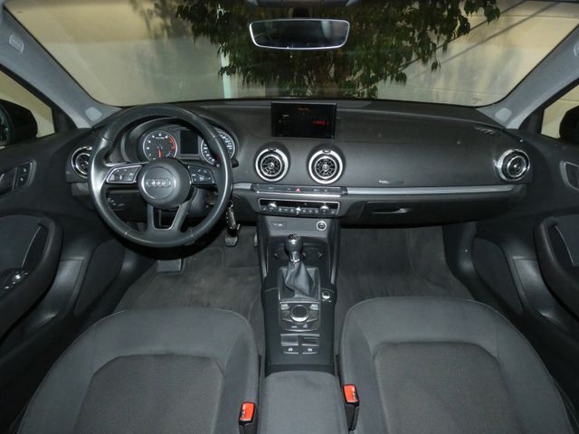 A3 SPORTBACK 30 TFSI XENON APPLE CARPLAY PDC SHZ