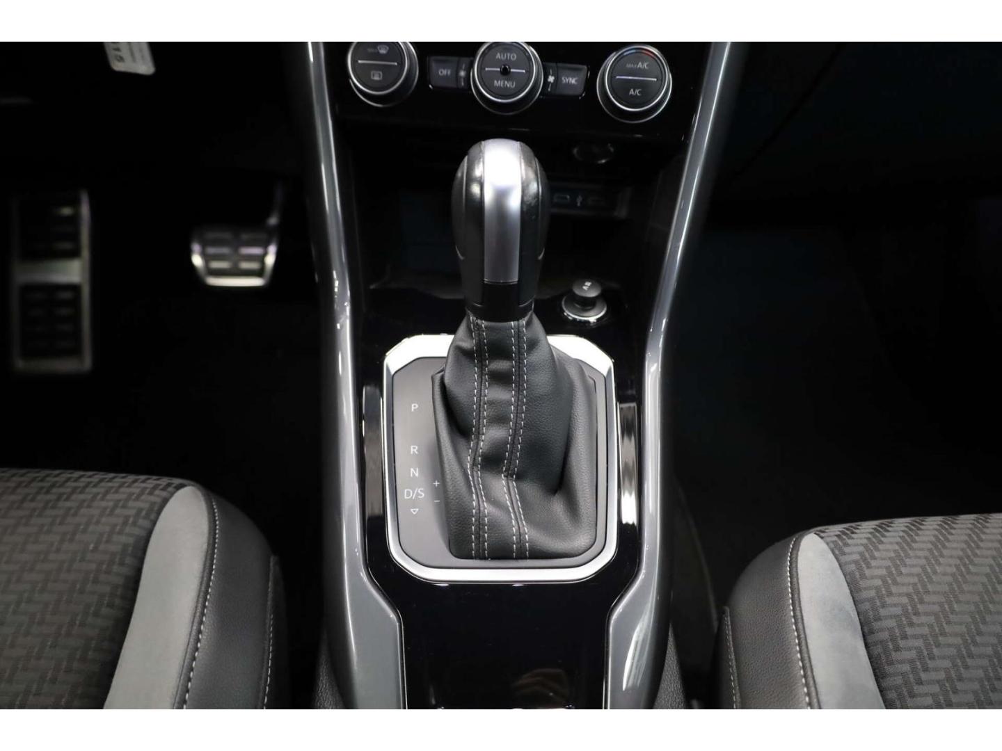 Volkswagen T-Roc 1.5 TSI ACT OPF Sport DSG AHK/NAV/RFK/ACC, миниатюра 13
