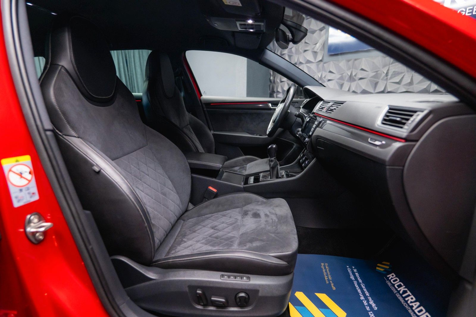 Fahrzeugabbildung SKODA Superb 1.8 TSI Combi Sportline | DAB | Alcantara
