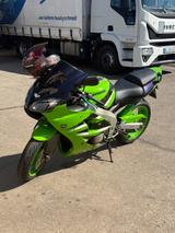 Kawasaki Ninja ZX6R - KAWASAKI 2001 ZX6R
