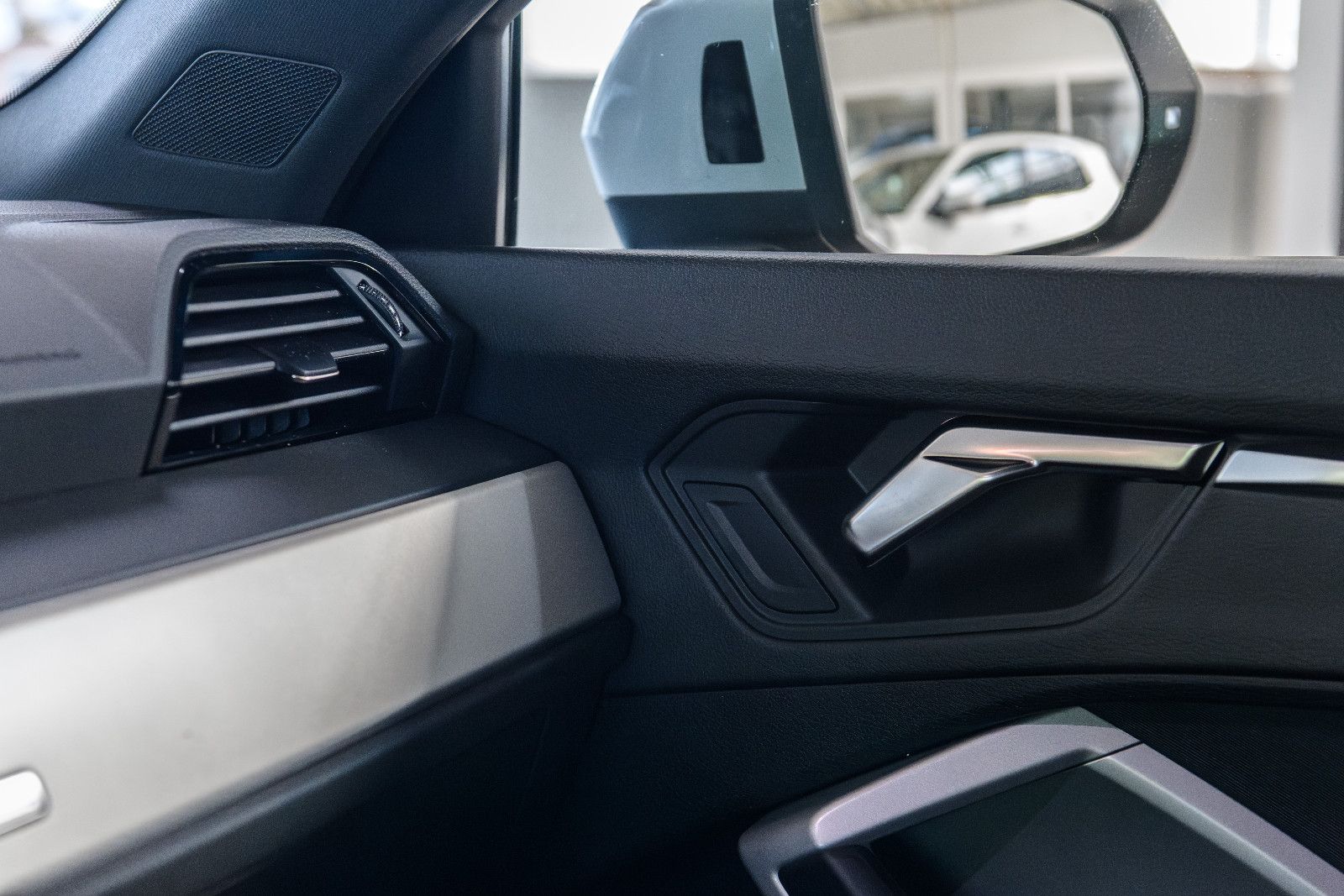 Fahrzeugabbildung Audi Q3 35 TFSI advanced +LED +elektr. Klappe