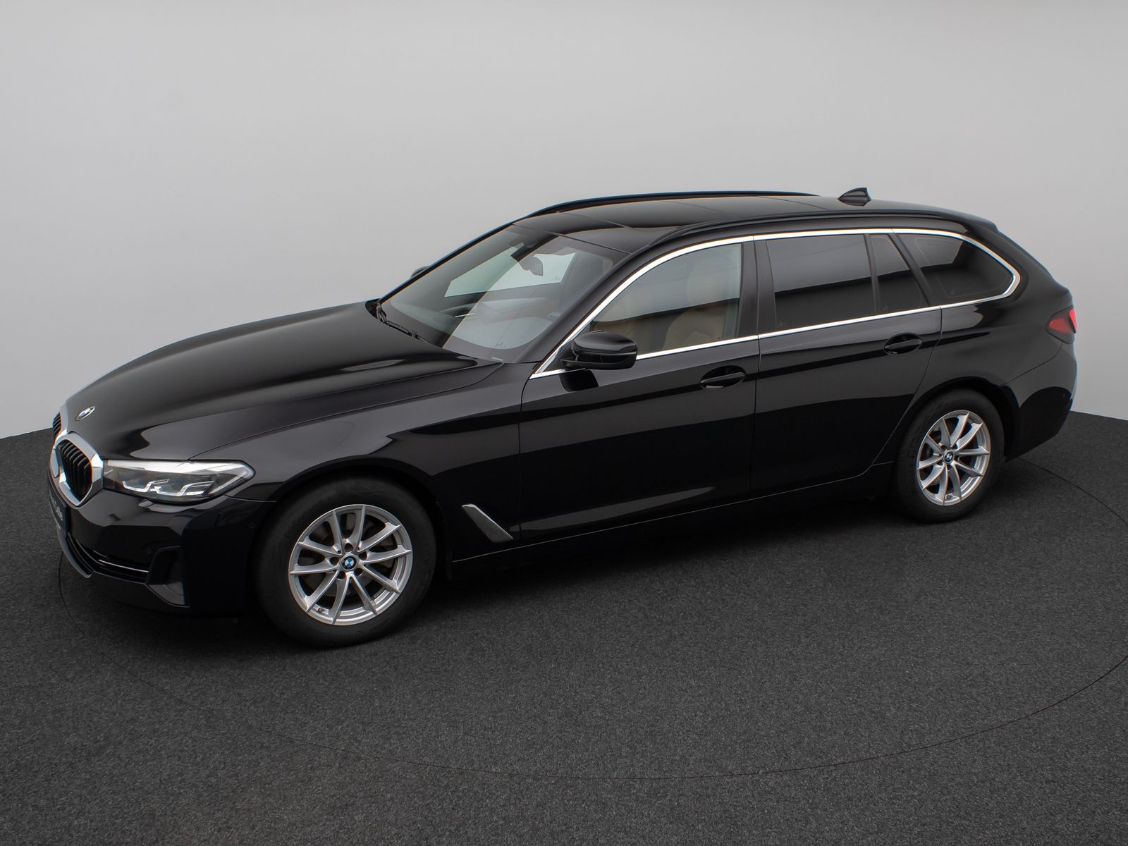 Fahrzeugabbildung BMW 520d Panoram Kamera DAB HiFi 4xKlima Leder Sport