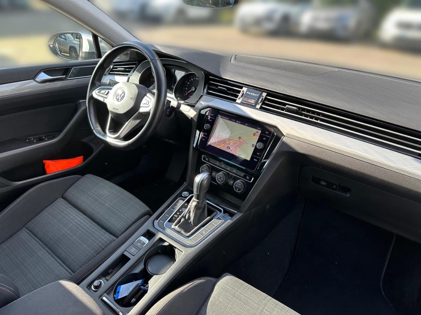 Volkswagen Passat Variant Business 1.5 TSI BMT Navi Bluetoo