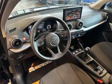 Audi Q2 30 TFSI S line *1. Hand*Klima*SHZ*Navi*BT*DAB