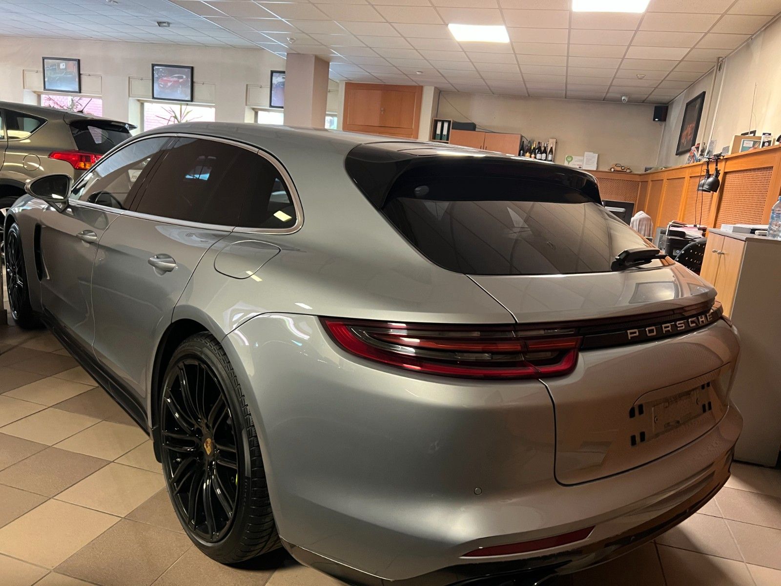 Porsche Panamera Sport Turismo Turbo S E-Hybrid Sport-C foto 3