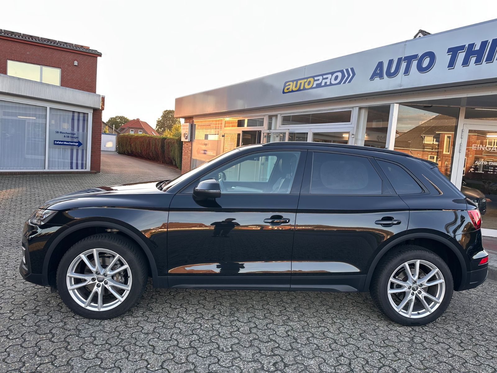 Fahrzeugabbildung Audi Q5 40 TDI quattro S line AHK/ACC/Navi/APP/LED