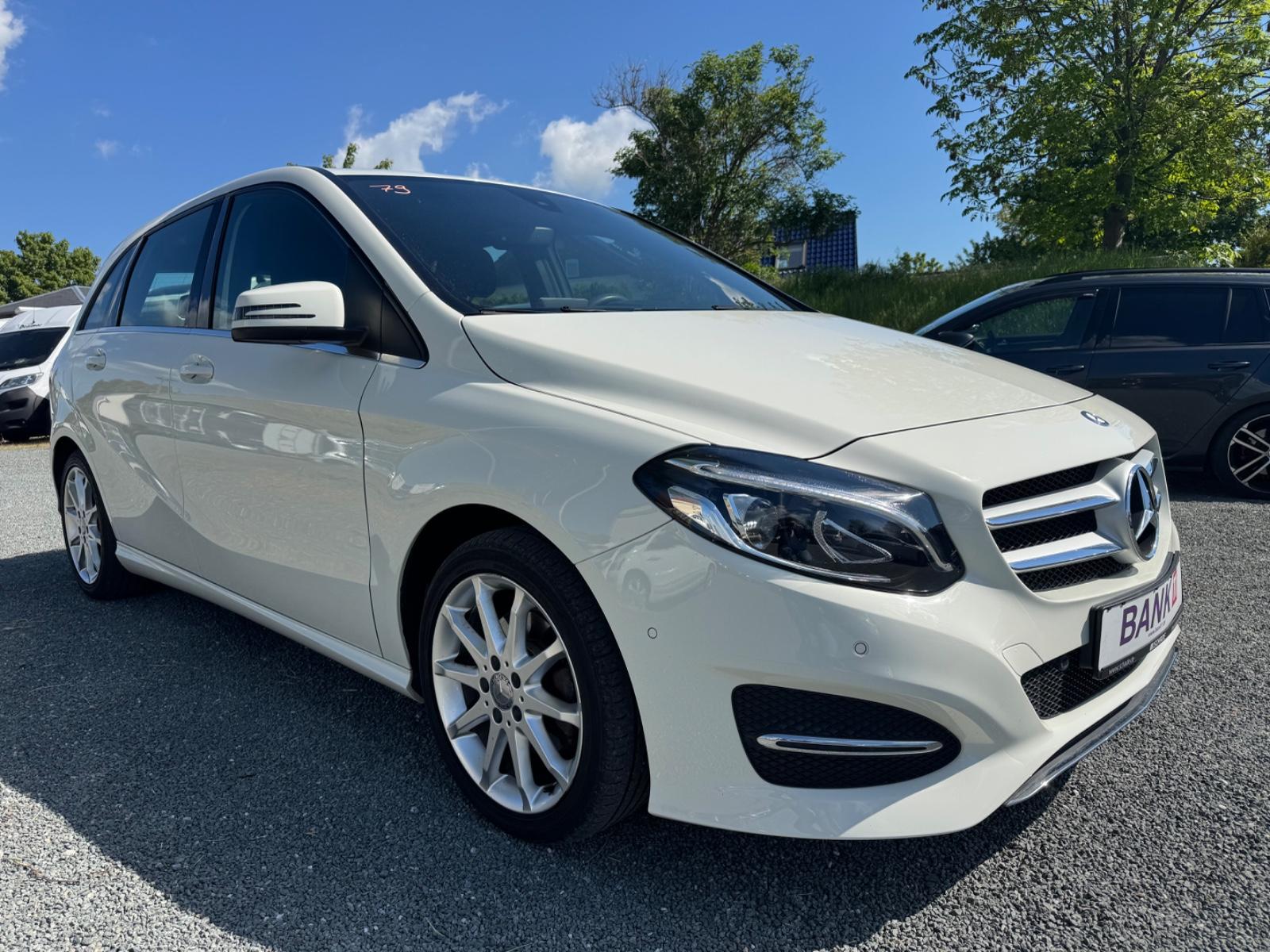 Mercedes-Benz B 220 4Matic /LED/NAV/SH/TEMP/PARTRONIC/EU6