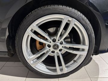 Fotografie 4 des Mercedes-Benz E 220 BlueTEC 9G-TRONIC