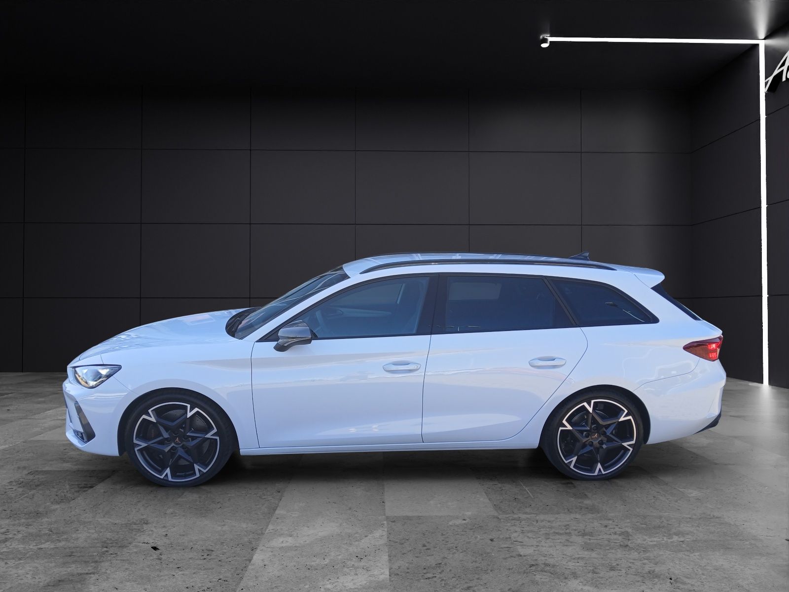 Fahrzeugabbildung CUPRA Leon ST TSI VZ DSG 4Drive LED AHK ACC RFK SH 19"