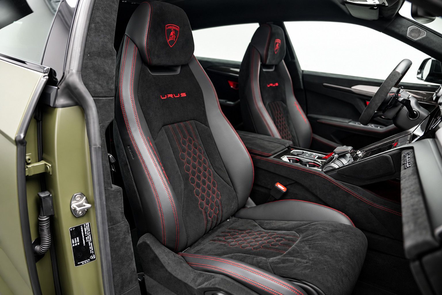 Fahrzeugabbildung Lamborghini Urus Performante *Carbon*Akrapovic*Alcantara*B&O