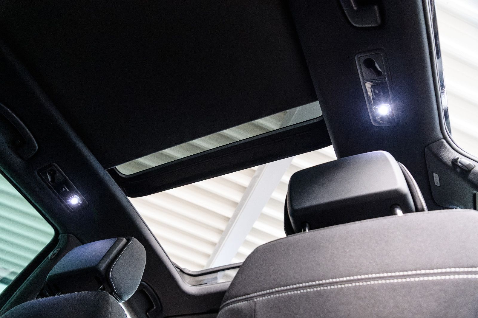 Fahrzeugabbildung Volkswagen Passat Business 2.0 TDI +Massage +Pano *Kamera