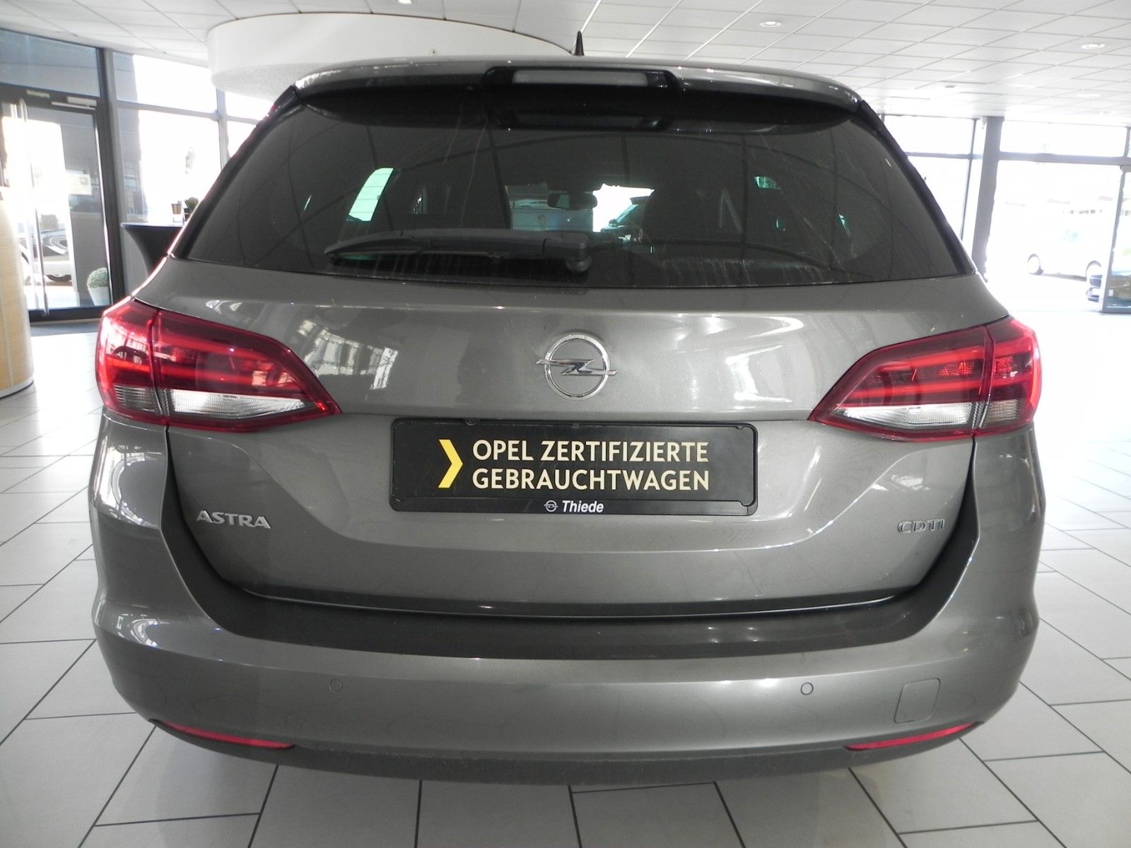 Fahrzeugabbildung Opel Astra ST 1.6D DYNAMIC NAVI/KAMERA/SHZ/ALU/PDC