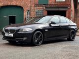 BMW 525d SCHECKHEFT / SERVICE NEU - BMW 525 aus 2010: 525d