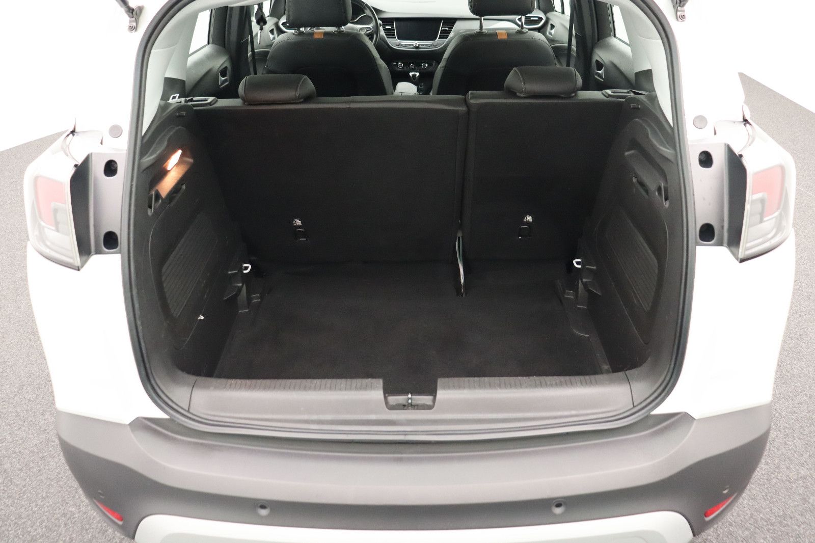 Fahrzeugabbildung Opel Crossland 1.5 Business Elegance