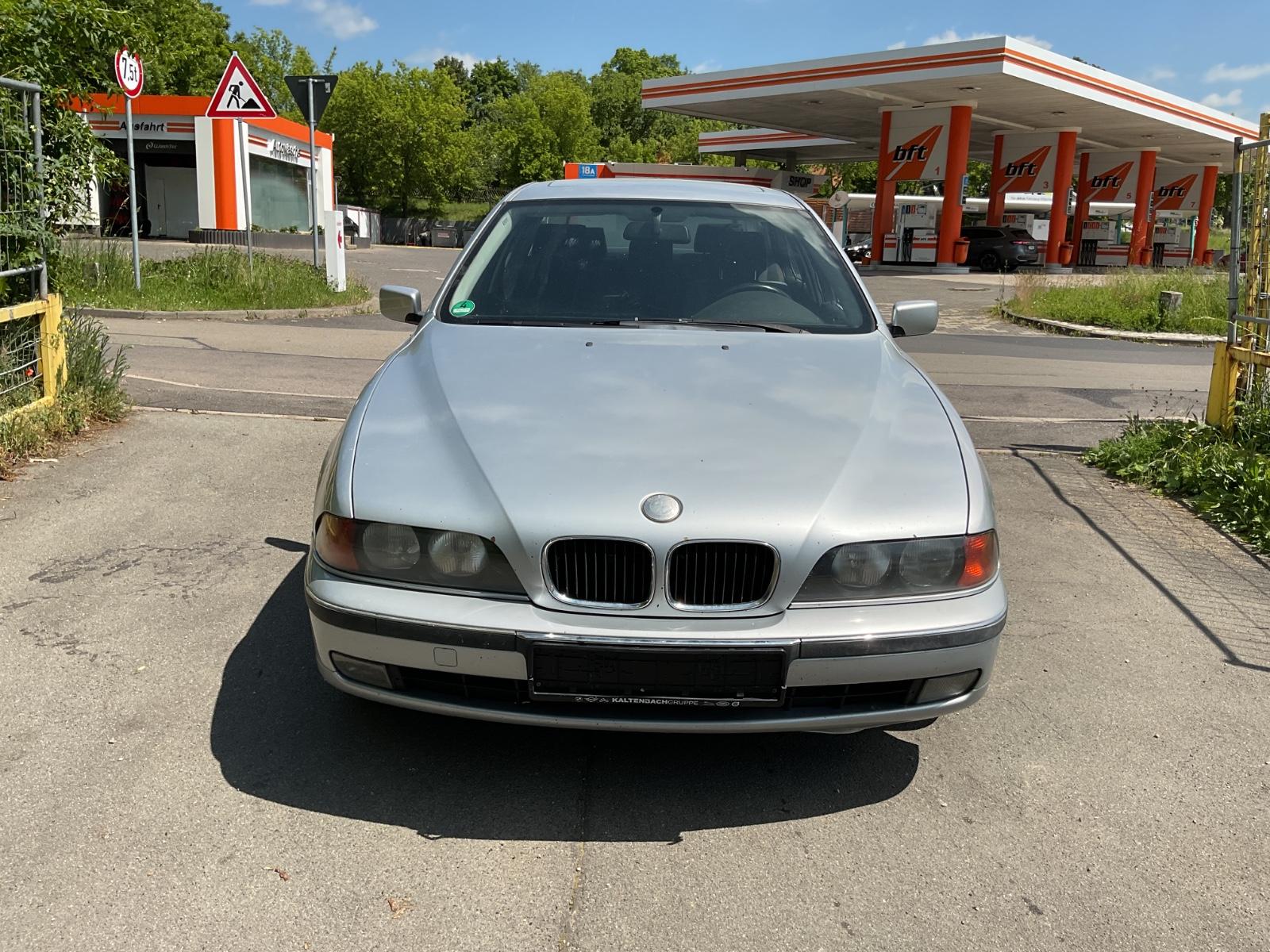 BMW 520i